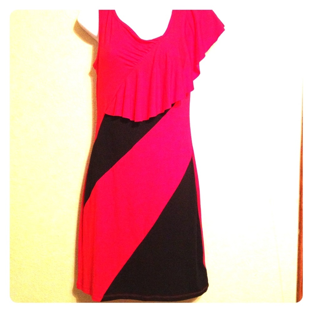 Color block dress with ruffle on left shoulder